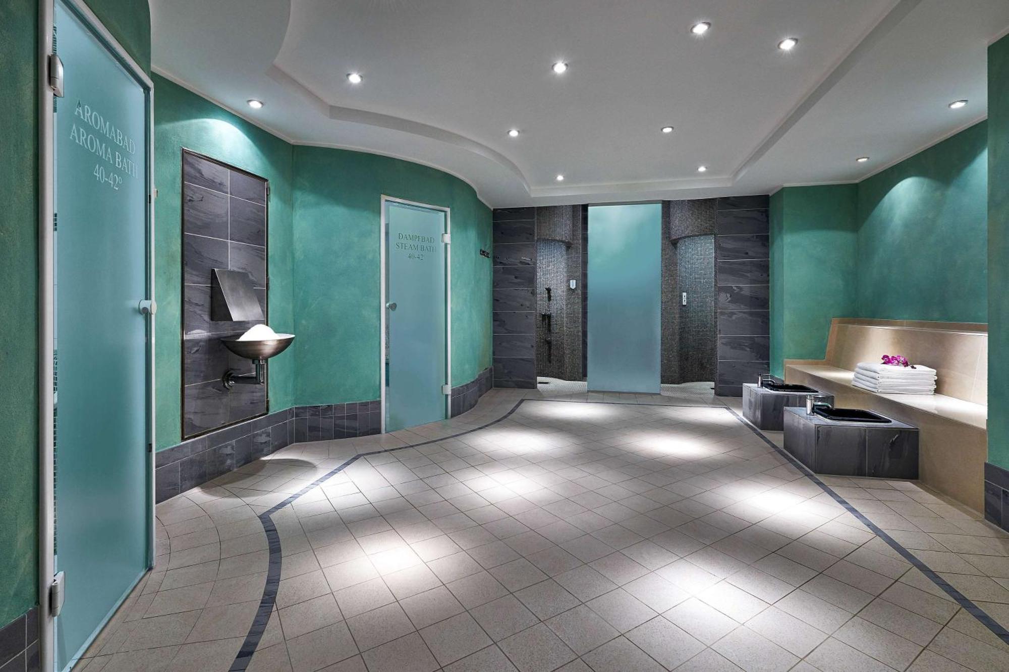 Hilton Hotel 5*